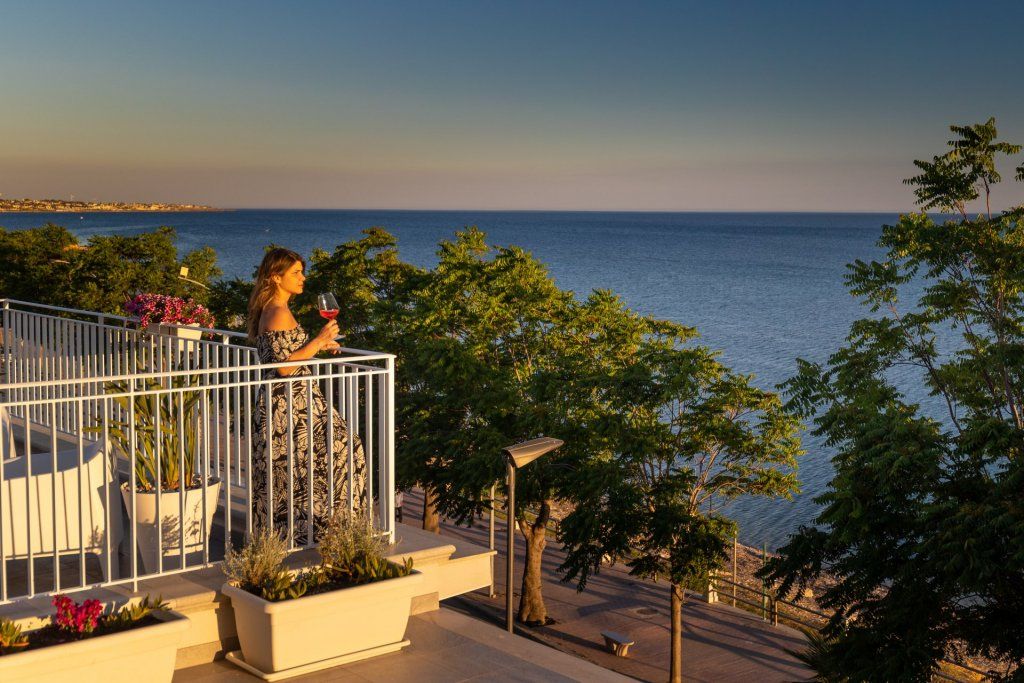 La terrazza sul mare al tramonto — Sunset Terrace Mazara del Vallo