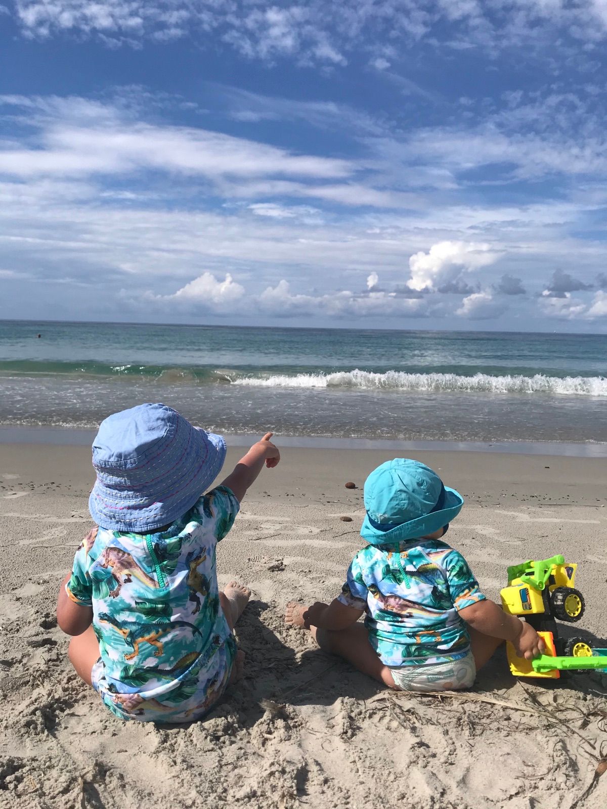 Fondale basso davanti alla spiaggia di Tonnarella, adatto ai bambini
